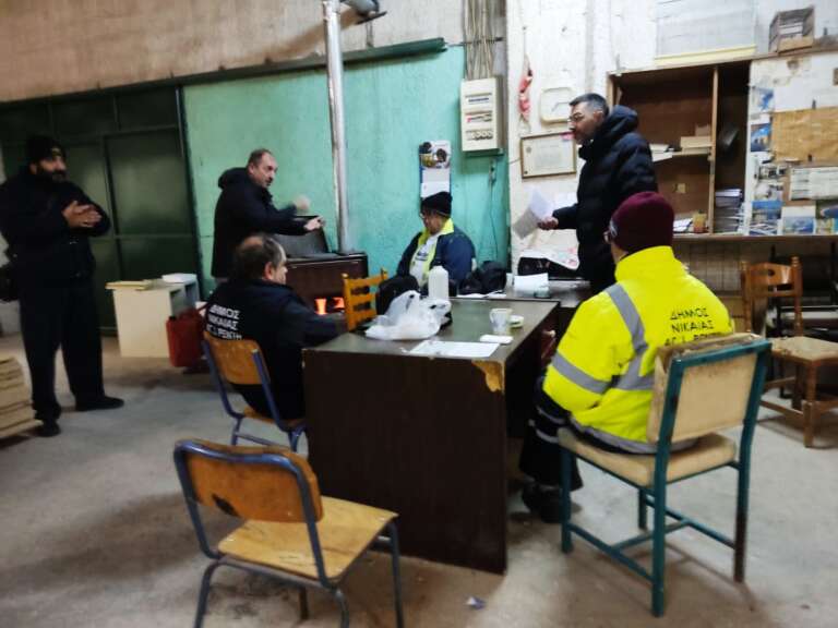 Λαϊκή Συσπείρωση Νίκαιας Ρέντη: Αταλάντευτα στην πρώτη γραμμή και δίπλα στους εργαζόμενους του Δήμου. Απέναντι στην πολιτική της Κυβέρνησης που στερεί προσωπικό από το Δήμο και εισόδημα από τους εργαζόμενους.