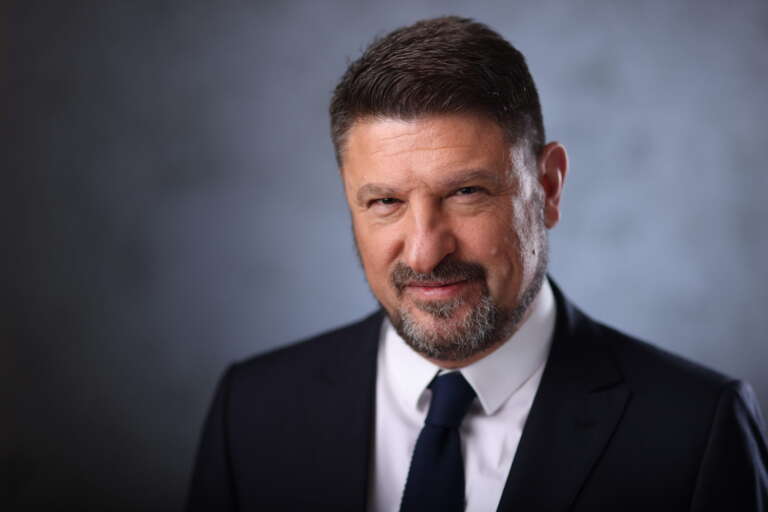 Αντιπεριφερειάρχες οι Πειραιώτες Σταυρούλα Αντωνάκου και Λεωνίδας Μανωλάκος. Εντεταλμένη στη Περιφέρεια η Τζένη Μπαρπαγιάννη. Οι θέσεις Προέδρων για τις οποίες προτείνονται Σταύρος Βοϊδονικόλας, Νίκος Παπαγεωργίου και Σταύρος Μελάς