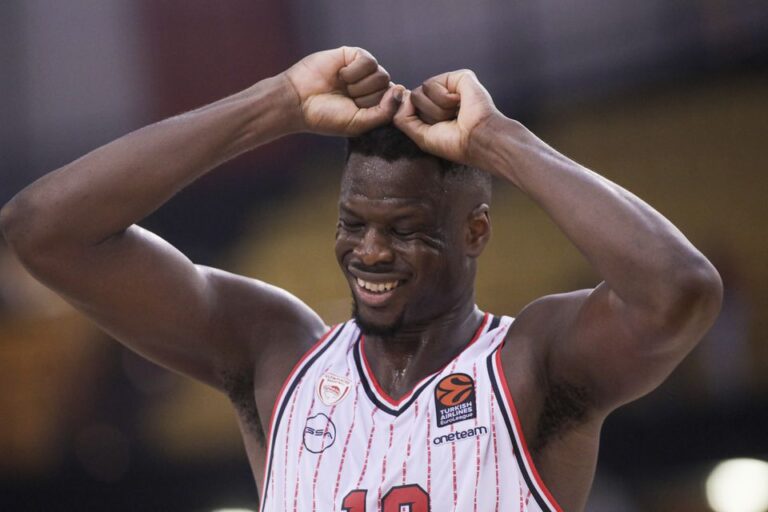 ΣΟΚ στον ΟΛΥΜΠΙΑΚΟ: Τέλος η σεζόν για τον Φαλ – Θα μείνει εκτός για το υπόλοιπο της σεζόν, με τον Γάλλο να έχει υποστεί κάταγμα κόπωσης στο αριστερό του πόδι