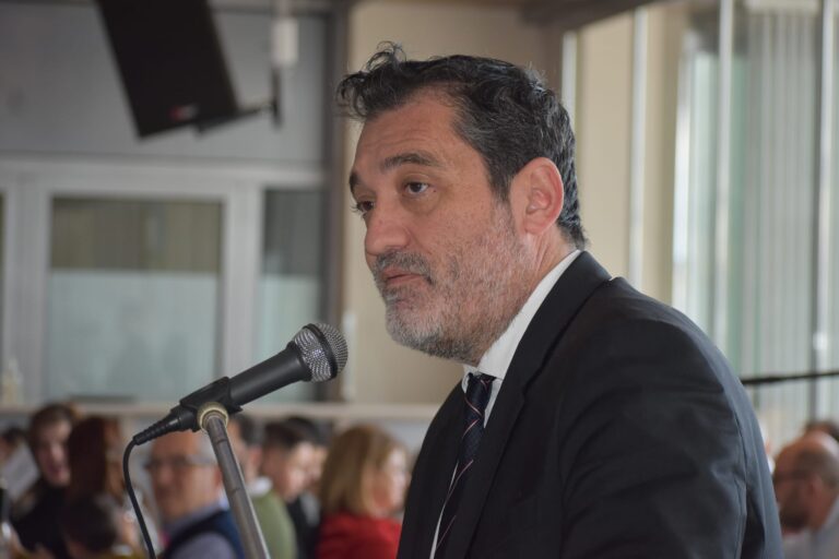 Μιχάλης Λιβανός: “Επειτα από προσωπική μου παρέμβαση, διευθετήθηκε το θέμα που είχε προκύψει με τις συγχωνεύσεις τμημάτων στο Γυμνάσιο Αμπελακίων Σαλαμίνας και πρόκειται να ανοίξει νέο τμήμα – Εντός της επόμενης εβδομάδας θα καλυφθούν κενές θέσεις καθηγητών σε όλη τη Β΄Πειραιά” Μιχάλης Λιβανός: “Επειτα από προσωπική μου παρέμβαση, διευθετήθηκε το θέμα που είχε προκύψει με τις συγχωνεύσεις τμημάτων στο Γυμνάσιο Αμπελακίων Σαλαμίνας και πρόκειται να ανοίξει νέο τμήμα – Εντός της επόμενης εβδομάδας θα καλυφθούν κενές θέσεις καθηγητών σε όλη τη Β΄Πειραιά”
