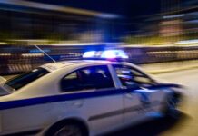 Νίκαια: Στις φλόγες όχημα που ανήκει σε σωφρονιστικό υπάλληλο – Εντοπίστηκε και χειροβομβίδα